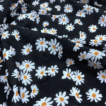 5825-30 黑底雛菊鬆軟薄棉布/夏季衣裙薄軟透氣/幅寬145cm