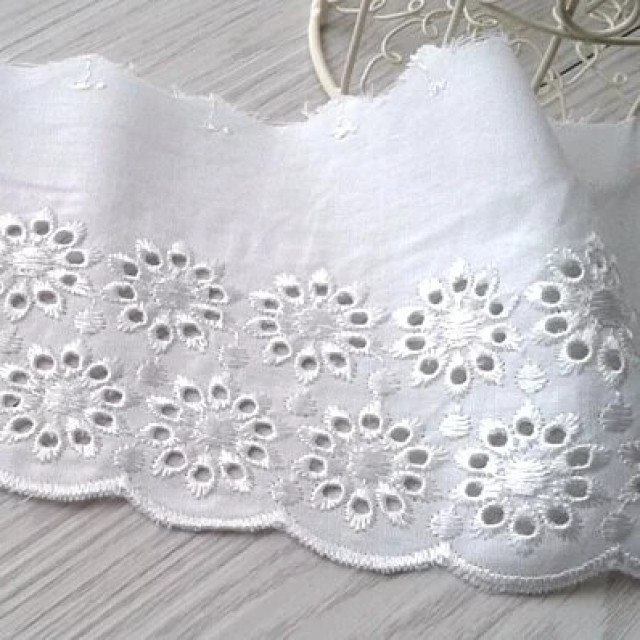 A013 唯美精緻白色花朵鏤空刺繡/純棉花邊/裙邊裙擺/寬9cm